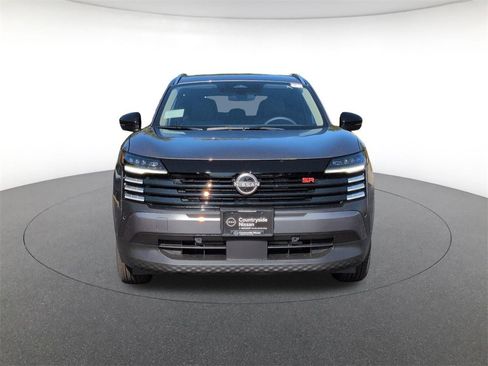 New 2026 Nissan Kicks SR w/ Cold Weather Package image 2