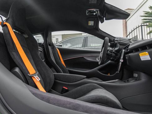 New 2026 McLaren Artura image 10