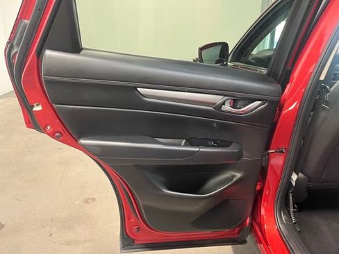 Used 2019 MAZDA CX-5 Touring image 19