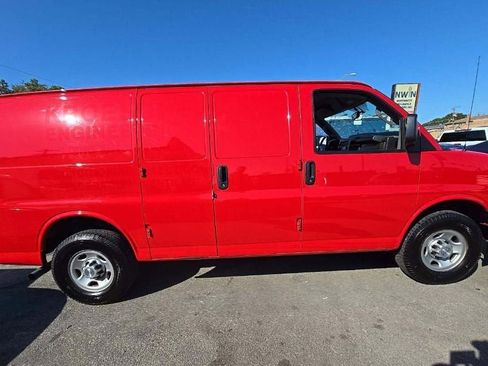 Used 2019 Chevrolet Express 2500 w/ Driver Convenience Package image 13