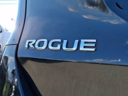 Used 2016 Nissan Rogue SV AWD/4WD image 29