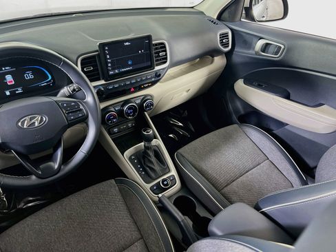 Used 2023 Hyundai Venue Limited w/ Cargo Package FWD image 23