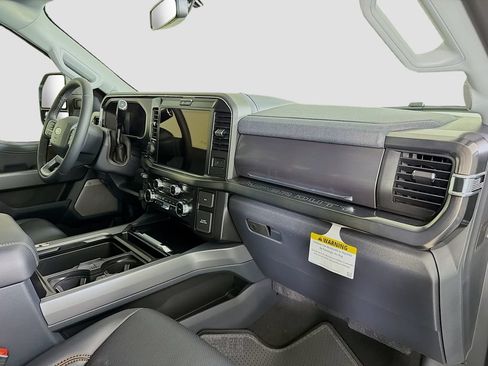 New 2026 Ford F250 Lariat w/ Black Appearance Package AWD/4WD image 31