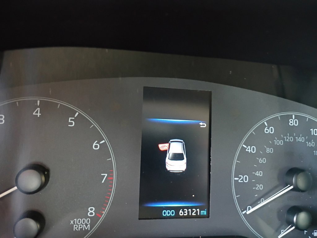 Used 2024 Toyota Corolla LE FWD image 6