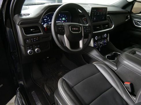Used 2023 GMC Yukon SLT image 11