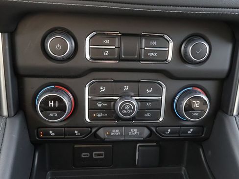 Certified 2024 Chevrolet Suburban Z71 w/ Off-Road Capability Package image 23