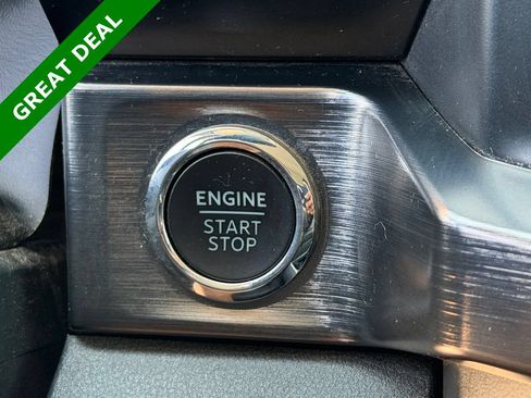 Used 2025 Ford F250 Lariat AWD/4WD image 29