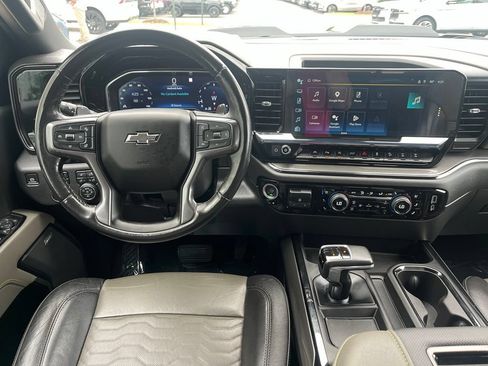 Used 2022 Chevrolet Silverado 1500 ZR2 AWD/4WD image 16