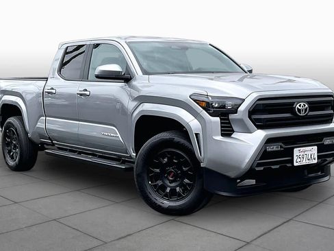 Certified 2025 Toyota Tacoma SR5 RWD image 2