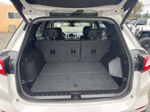 Used 2018 Chevrolet Equinox Premier FWD image 8