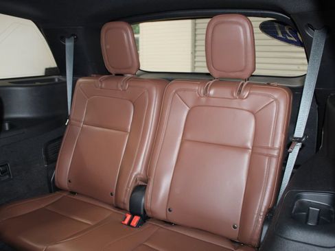 Used 2021 Lincoln Aviator Reserve w/ Equipment Group 201A AWD/4WD image 27