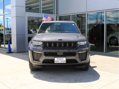 New 2026 Jeep Grand Cherokee Limited w/ Limited Altitude Package