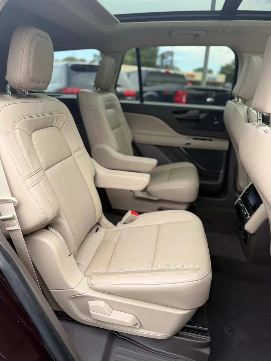 Used 2023 Lincoln Aviator Reserve w/ Equipment Group 201A AWD/4WD image 21
