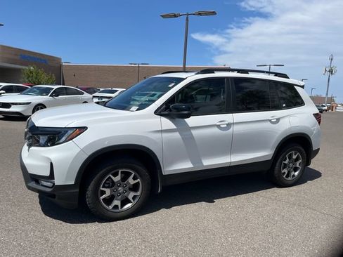 Used 2023 Honda Passport TrailSport image 1