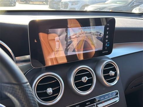 Used 2022 Mercedes-Benz GLC 300 image 17