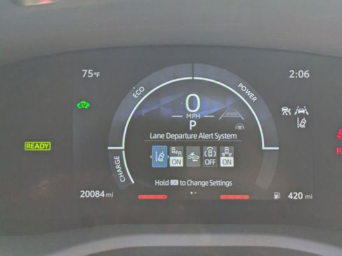 Used 2025 Toyota Camry SE image 16