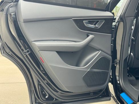 New 2026 Audi Q8 Premium Plus image 23