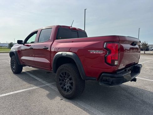 Used 2025 Chevrolet Colorado Trail Boss AWD/4WD image 4