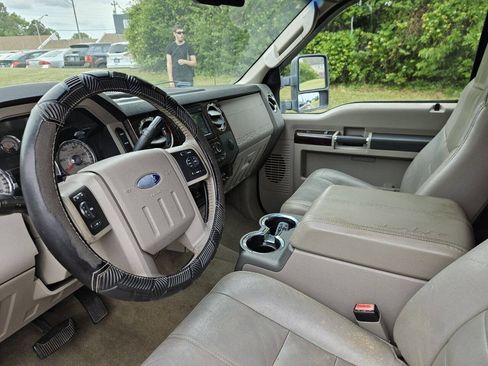Used 2008 Ford F250 Lariat AWD/4WD image 11