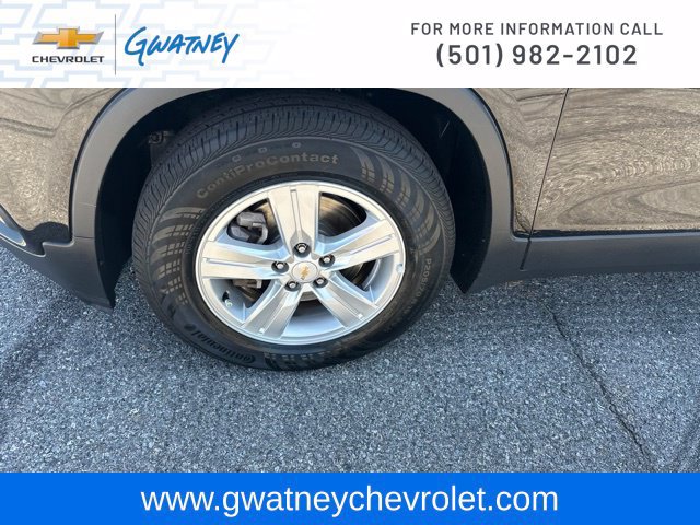 Used 2021 Chevrolet Trax LS w/ Tint and Cruise Package FWD image 9