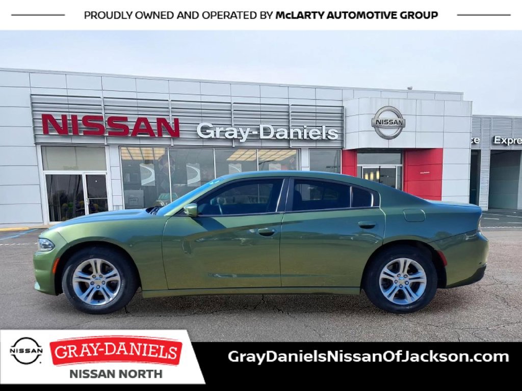 Used 2019 Dodge Charger SXT RWD image 4
