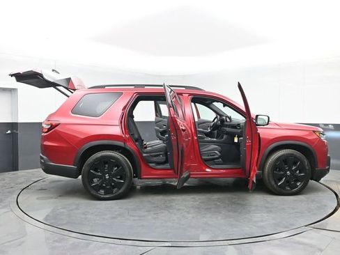 New 2026 Honda Pilot Black Edition image 55