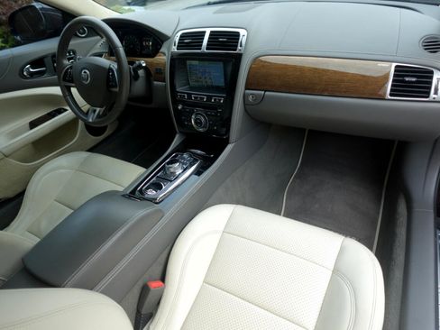 Used 2012 Jaguar XK Coupe image 7