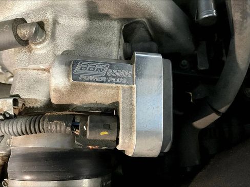 Used 2010 Dodge Challenger SRT8 w/ SRT Option Group II RWD image 40