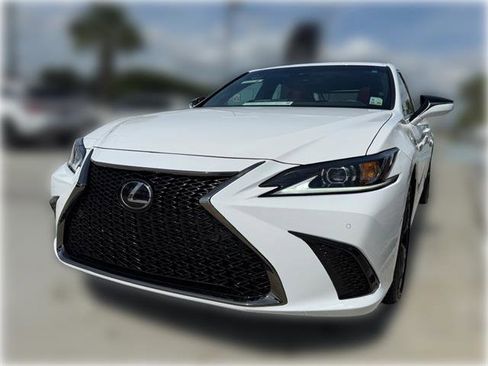 Used 2023 Lexus ES 350 F Sport w/ Accessory Package (Z2) FWD image 3