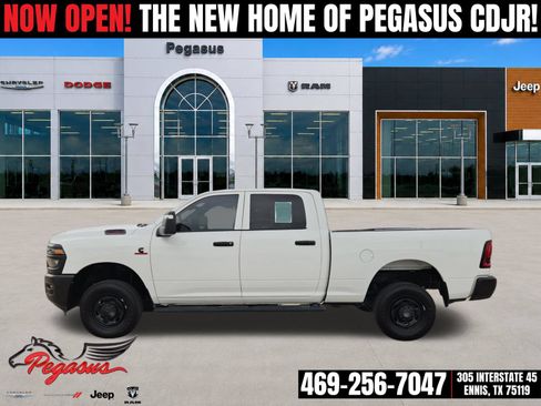 Used 2025 RAM 2500 Tradesman AWD/4WD image 3