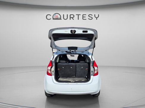 Used 2016 Nissan Versa Note SV FWD image 9