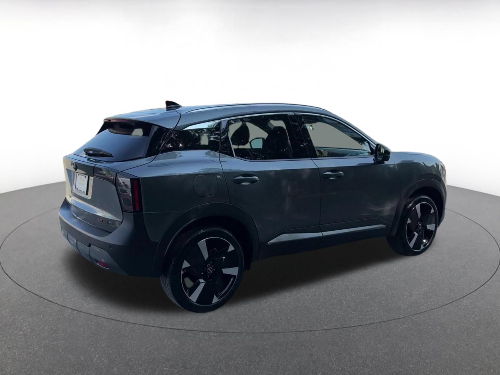 Used 2026 Nissan Kicks SR AWD/4WD image 13