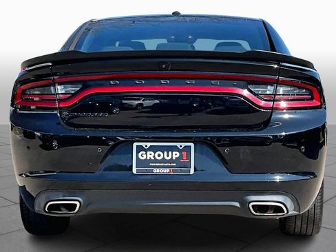 Used 2020 Dodge Charger SXT w/ Blacktop Package image 5
