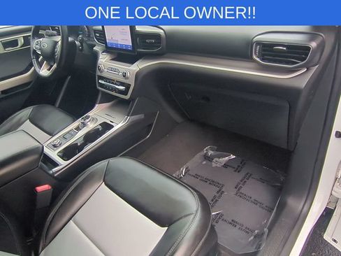 Used 2023 Ford Explorer XLT w/ Equipment Group 202A AWD/4WD image 40