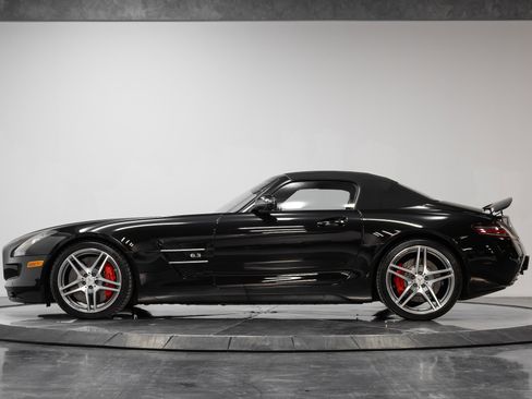 Used 2012 Mercedes-Benz SLS AMG Roadster image 27