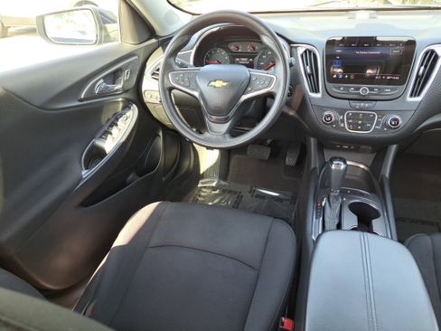 Used 2020 Chevrolet Malibu LT image 8