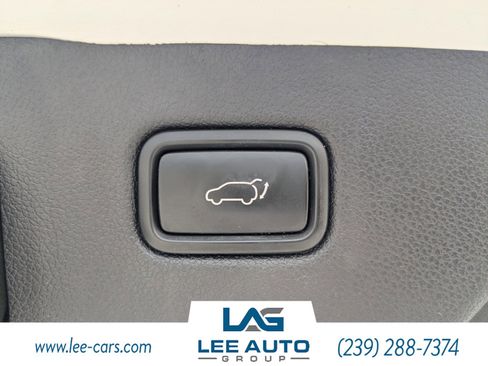 Used 2017 Kia Sorento SX image 11