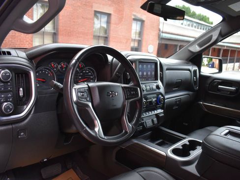 Used 2021 Chevrolet Silverado 1500 LT Trail Boss w/ Convenience Package II AWD/4WD image 11