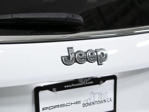 Used 2023 Jeep Compass Latitude AWD/4WD image 19