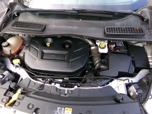 Used 2017 Ford Escape Titanium image 27