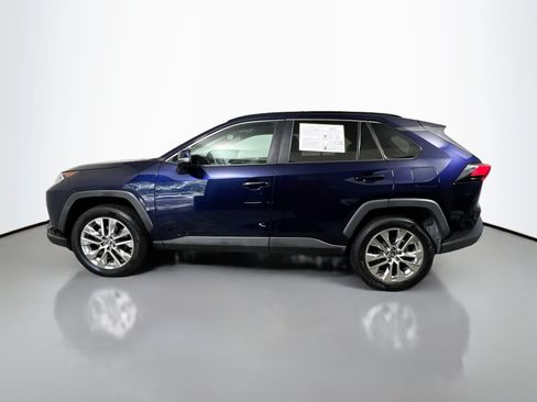 Used 2019 Toyota RAV4 XLE Premium w/ Advanced Technology Package FWD image 9