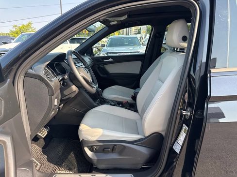 Used 2021 Volkswagen Tiguan SE R-Line AWD/4WD image 13