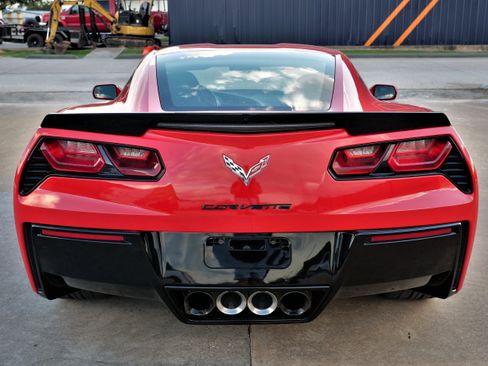Used 2015 Chevrolet Corvette Stingray Coupe w/ 2LT Preferred Equipment Group image 7