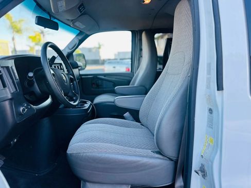Used 2014 Chevrolet Express 2500 LT w/ LT Preferred Equipment Group RWD image 10