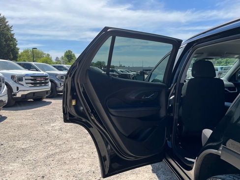 Used 2024 GMC Terrain SLE w/ Driver Convenience Package AWD/4WD image 30