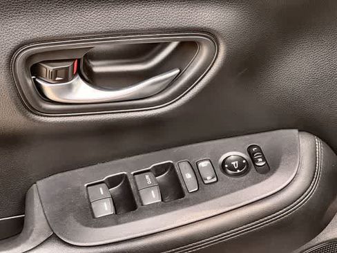 Certified 2024 Honda HR-V LX image 30