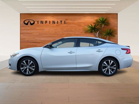 Used 2017 Nissan Maxima 3.5 S image 4