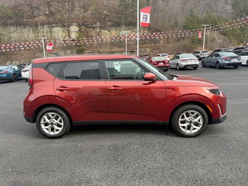 Used 2024 Kia Soul LX w/ Option Group 015 image 6