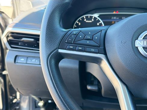 Used 2024 Nissan Altima 2.5 SV image 34