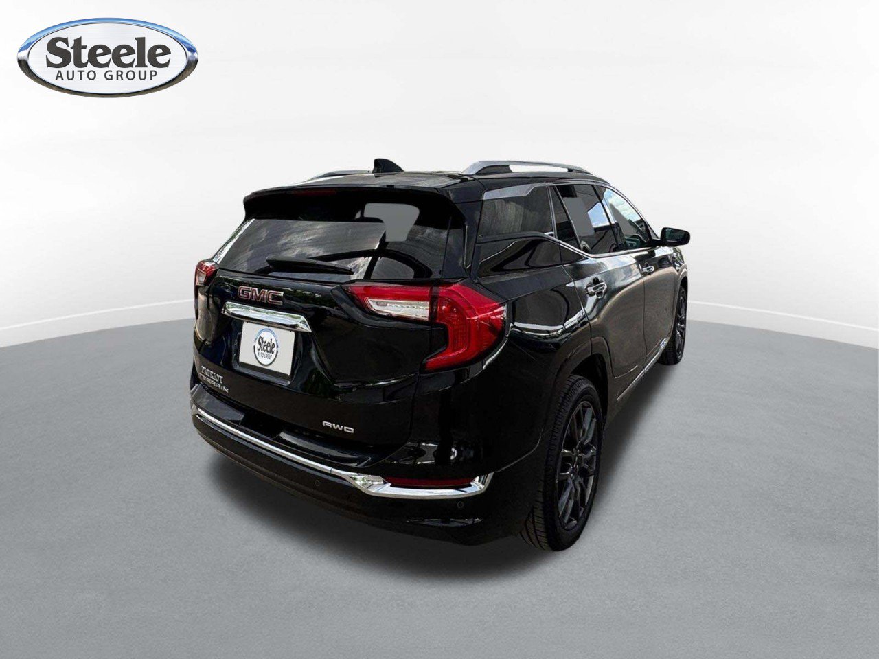 Certified 2024 GMC Terrain Denali w/ Black Diamond Edition AWD/4WD image 5